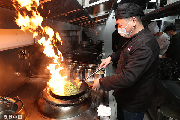 年夜饭预定火爆，“错失”三年的餐饮春节档终于回归